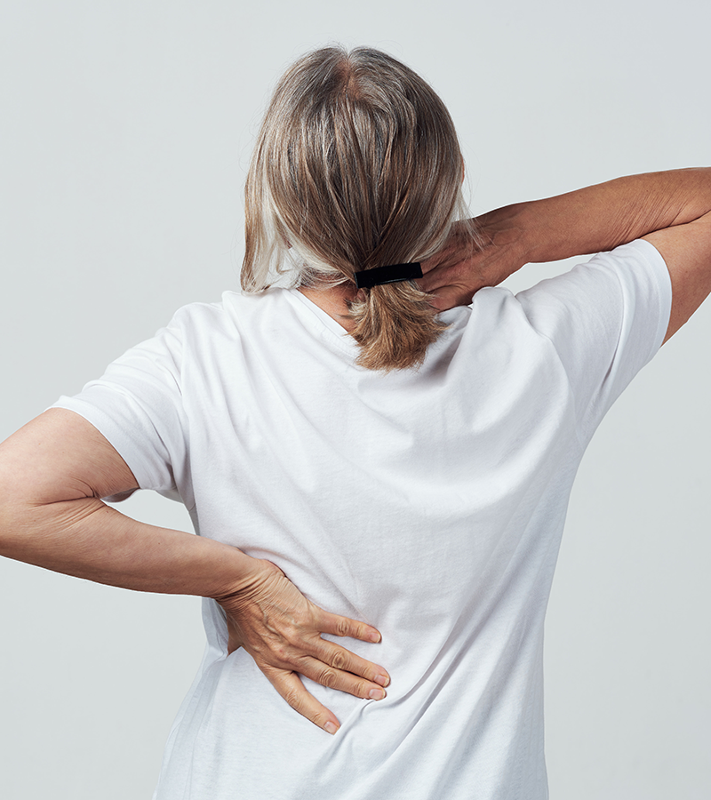 Older-woman-with-back-and-neck-pain
